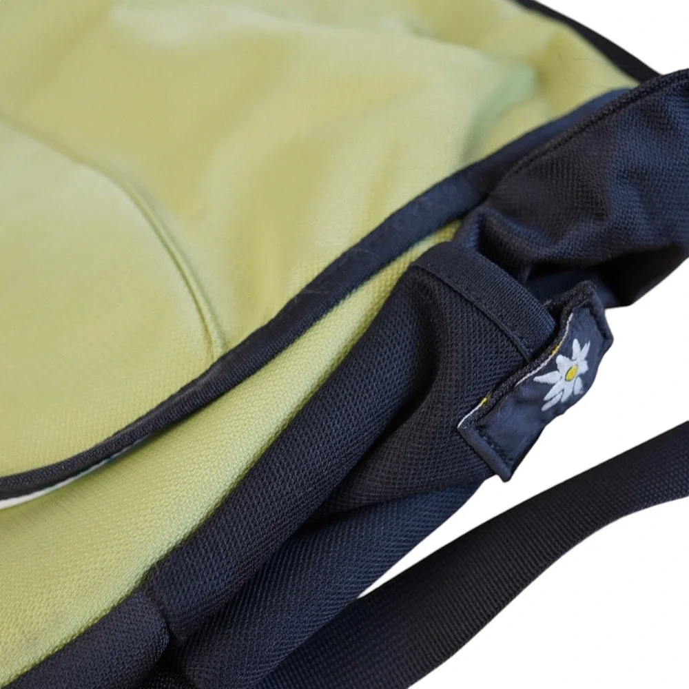 NWOT Sherpani Crossbody Yoga‎ Bag Daisies Green & Black Messenger Bag